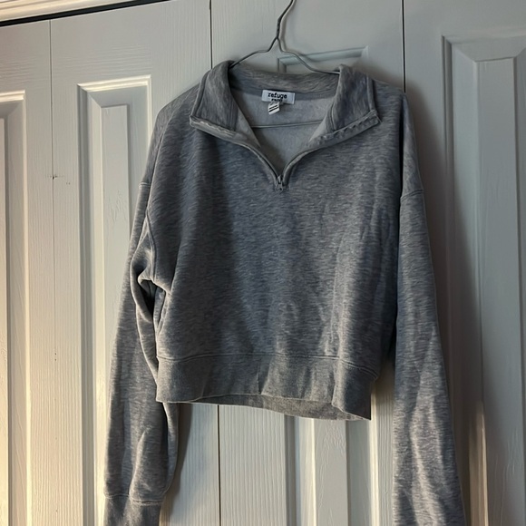 Zip up cropped hoodie - Picture 1 of 2